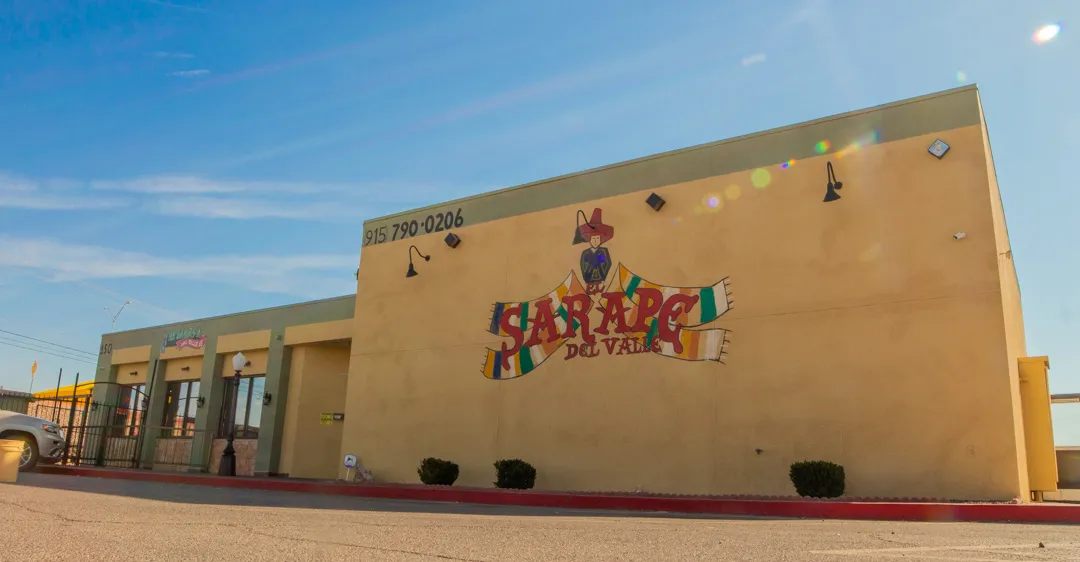 El Sarape Del Valle restaurant building and sign